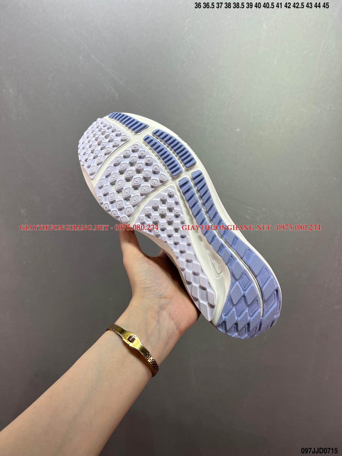 z3574810518865_47104763ebcfd8fc2ff92b29a9ca5075