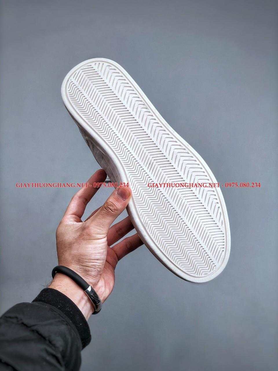 z4105227396243_efcb87a17c06f67bcd4d7c3ffb6127cc