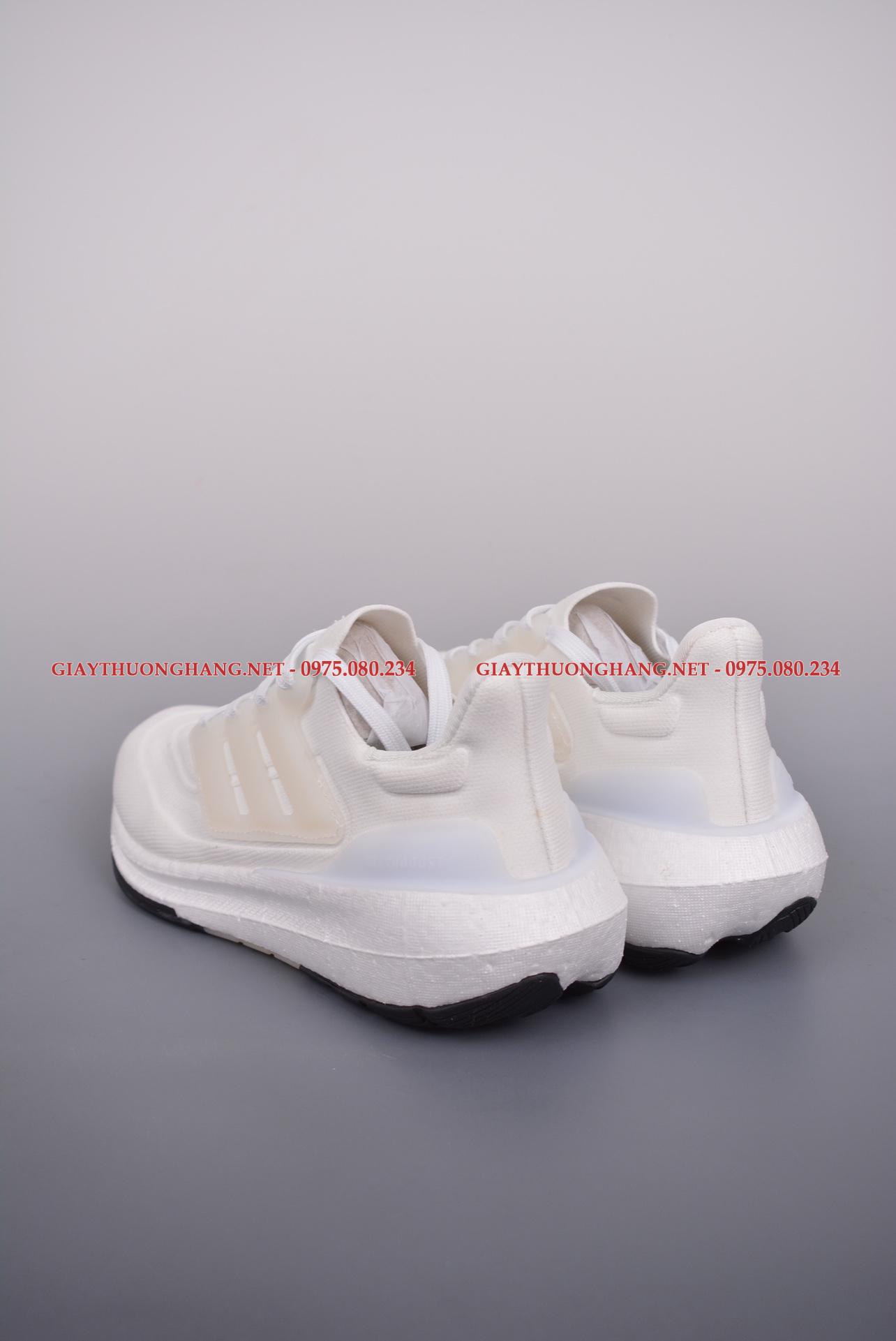 Giày đôi Adidas Ultra Boost mã BK581402 Giày đôi Adidas Ultra Boost mã BK581402